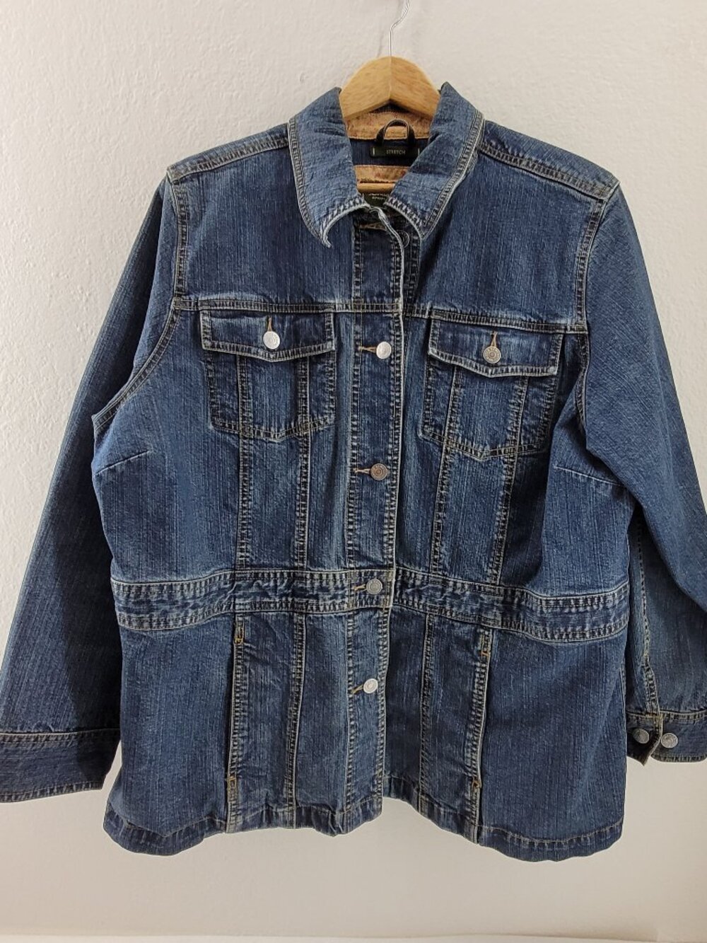 Eddie Bauer Denim Jacket Women's 1x Blue Jean Stretch Chest Pockets Outdoor
